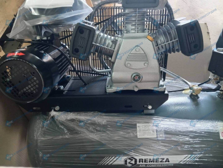 Поршневой компрессор Remeza СБ4/С-100.LB40 фото